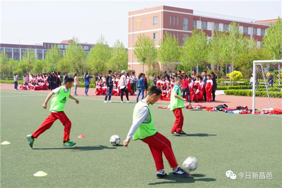 昌邑市小学创新项目，引领教育变革，塑造未来之星领袖教育